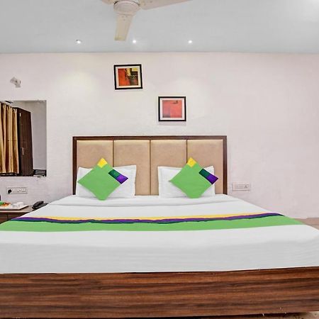 Treebo Trend Royal Galaxy Park Hotel Индор Екстериор снимка