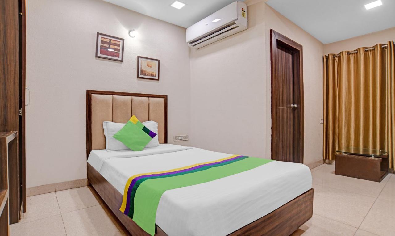 Treebo Trend Royal Galaxy Park Hotel Индор Екстериор снимка