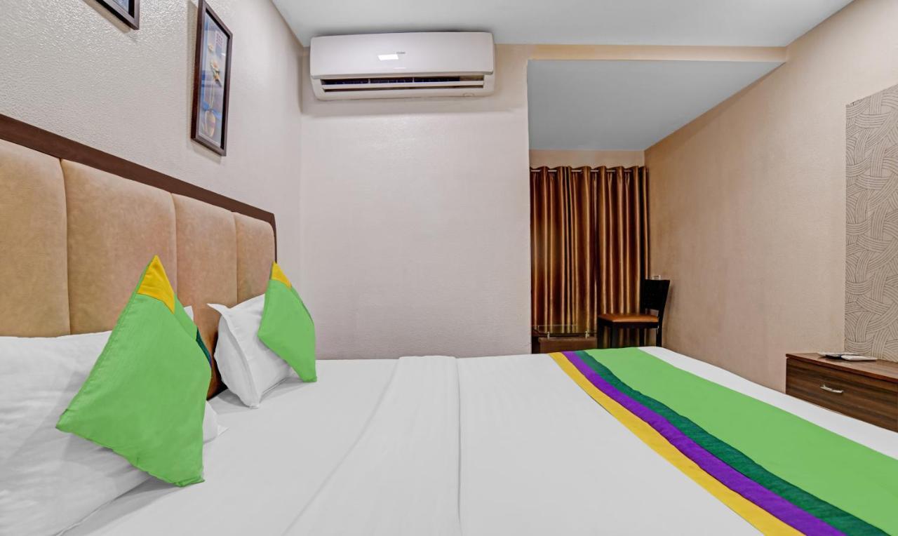 Treebo Trend Royal Galaxy Park Hotel Индор Екстериор снимка