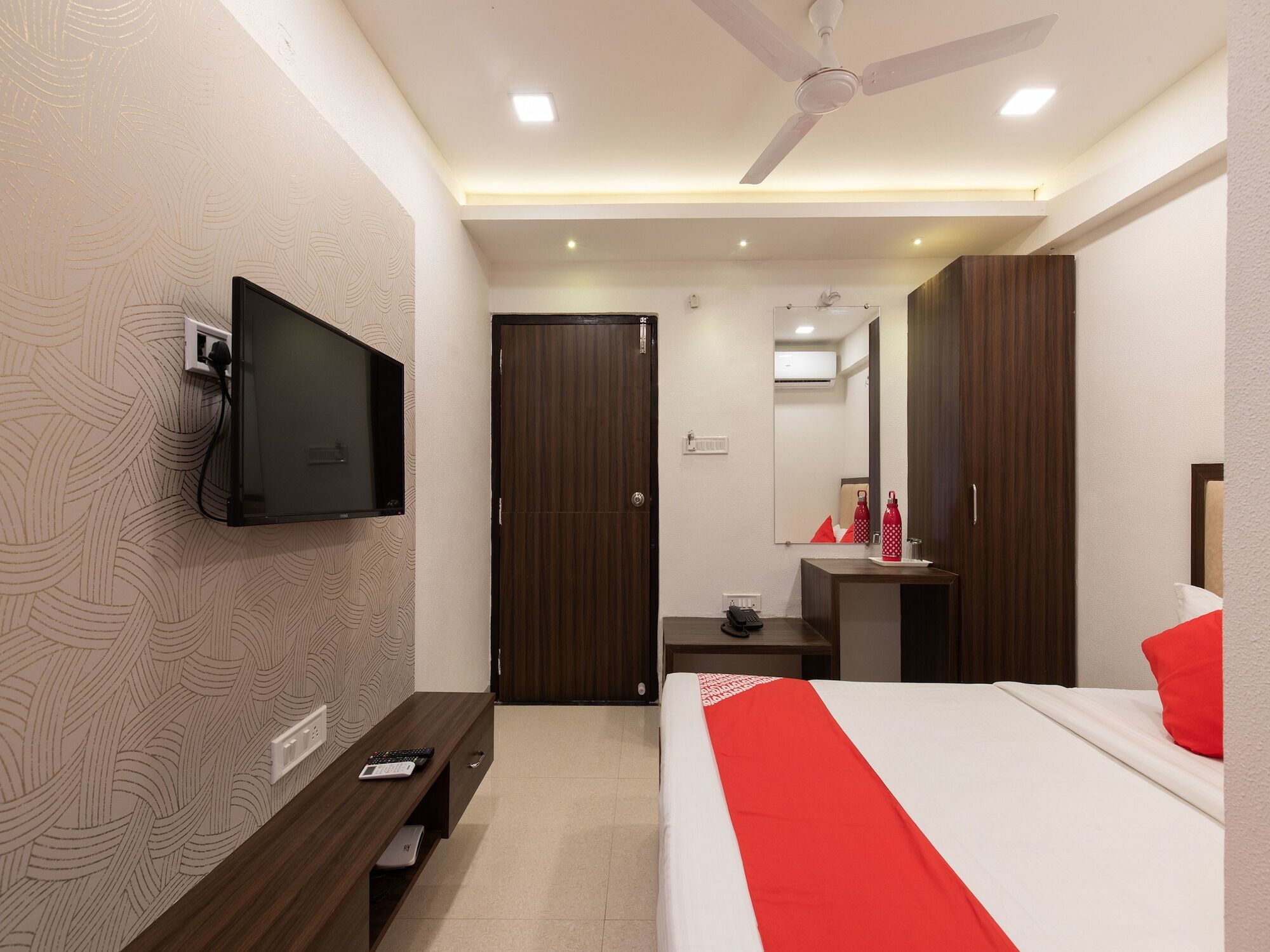 Treebo Trend Royal Galaxy Park Hotel Индор Екстериор снимка